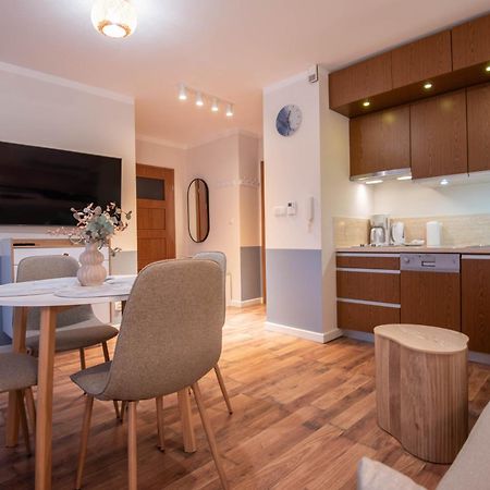 Apartamenty Mistral Z Parkingiem - Promenada & Morze - Apartamenty Na Wyspie ชวีโนวิชแจ ภายนอก รูปภาพ