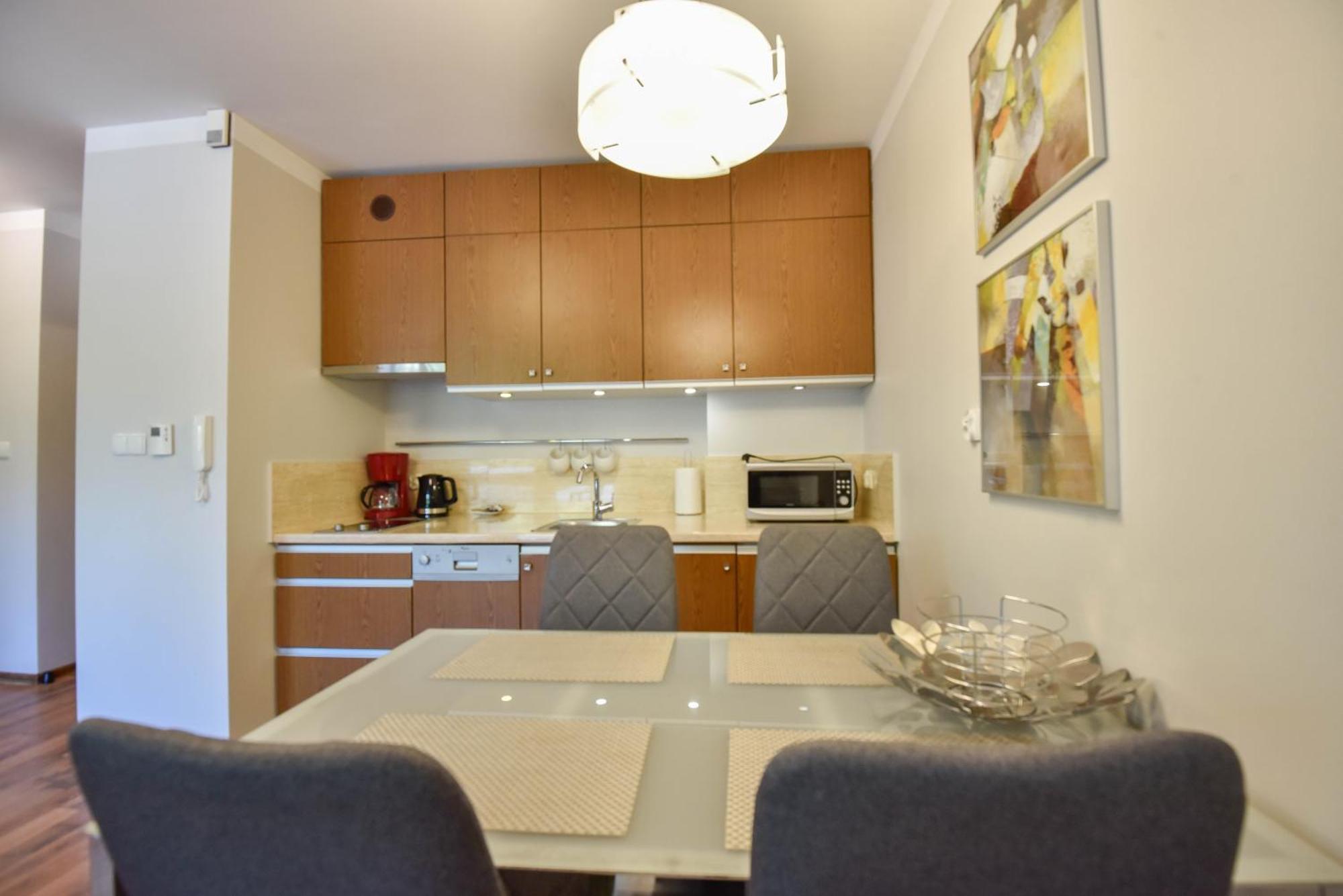 Apartamenty Mistral Z Parkingiem - Promenada & Morze - Apartamenty Na Wyspie ชวีโนวิชแจ ภายนอก รูปภาพ
