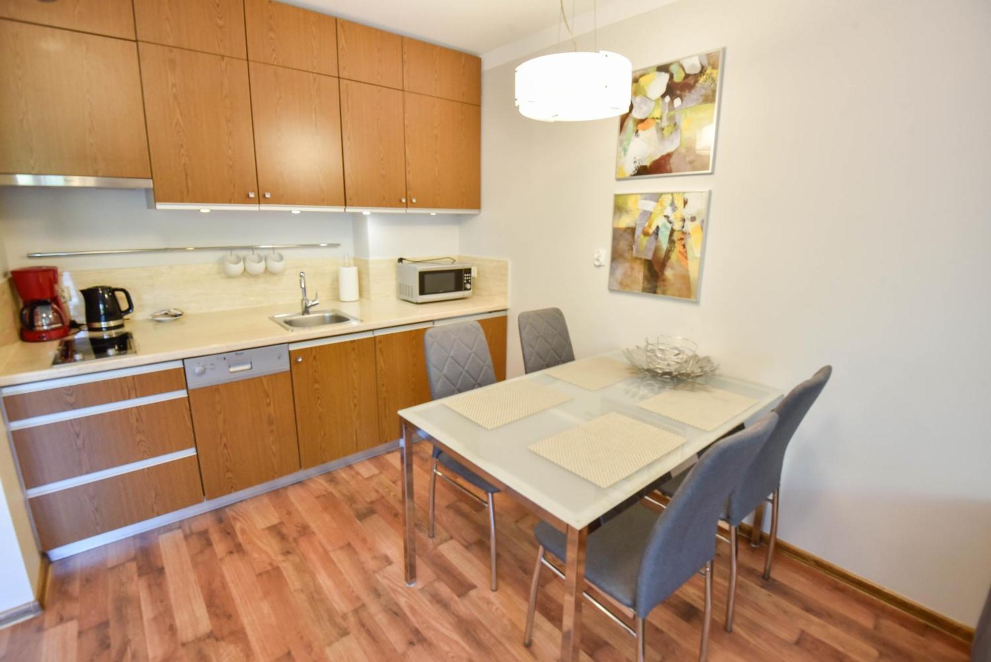 Apartamenty Mistral Z Parkingiem - Promenada & Morze - Apartamenty Na Wyspie ชวีโนวิชแจ ภายนอก รูปภาพ
