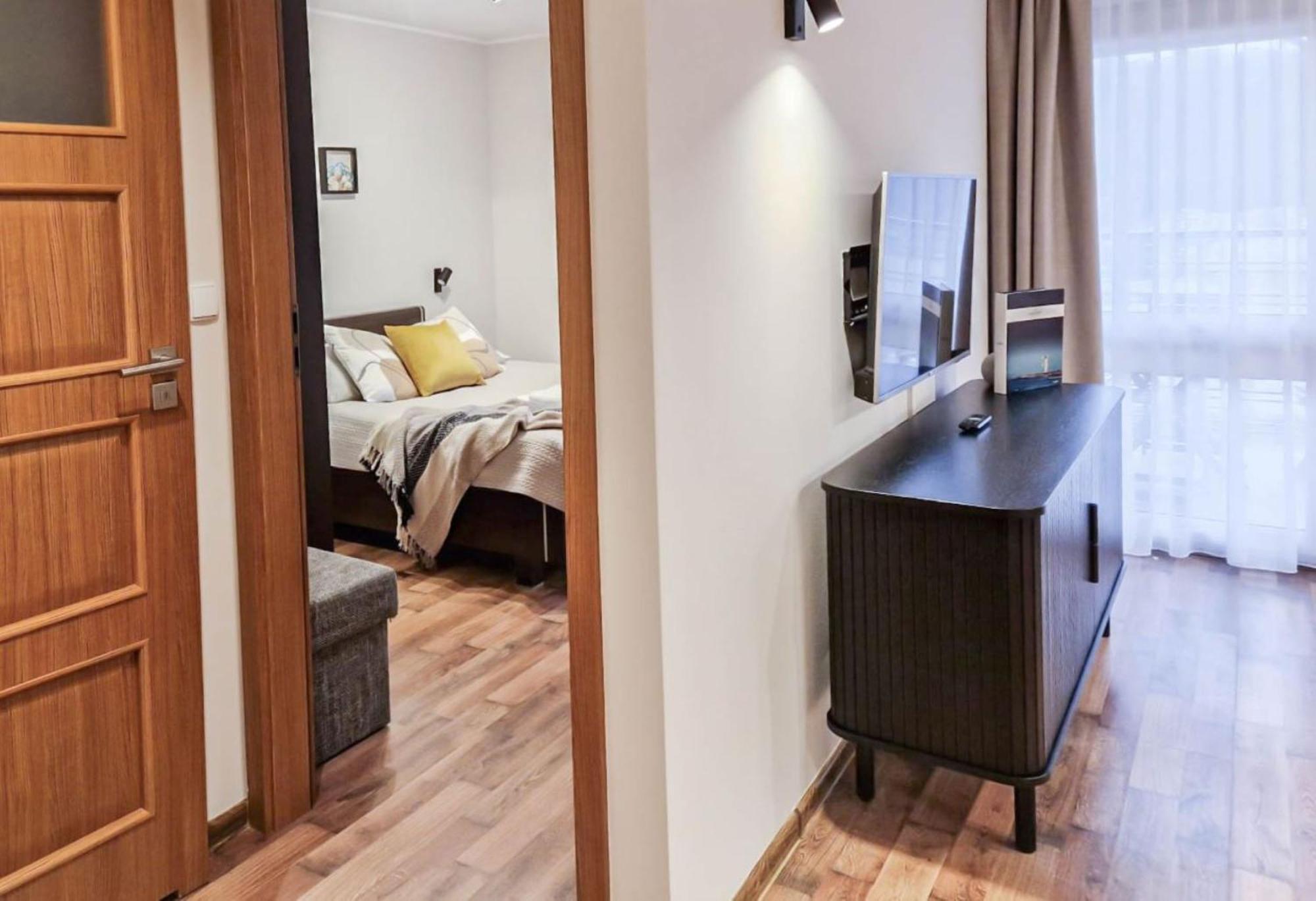 Apartamenty Mistral Z Parkingiem - Promenada & Morze - Apartamenty Na Wyspie ชวีโนวิชแจ ภายนอก รูปภาพ